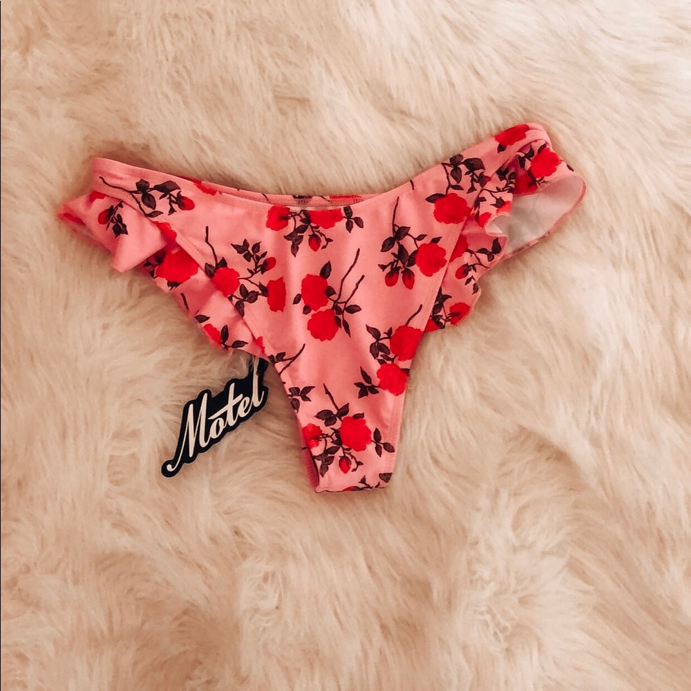Ruffle bikini bottoms